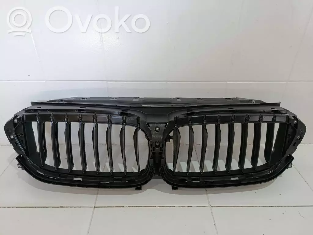 BMW 5 G30 G31 G38 2020 Maskownica / Grill / Atrapa górna chłodnicy 187156