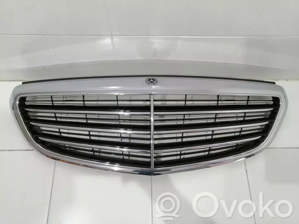 Mercedes-Benz C W205 2014 Maskownica / Grill / Atrapa górna chłodnicy