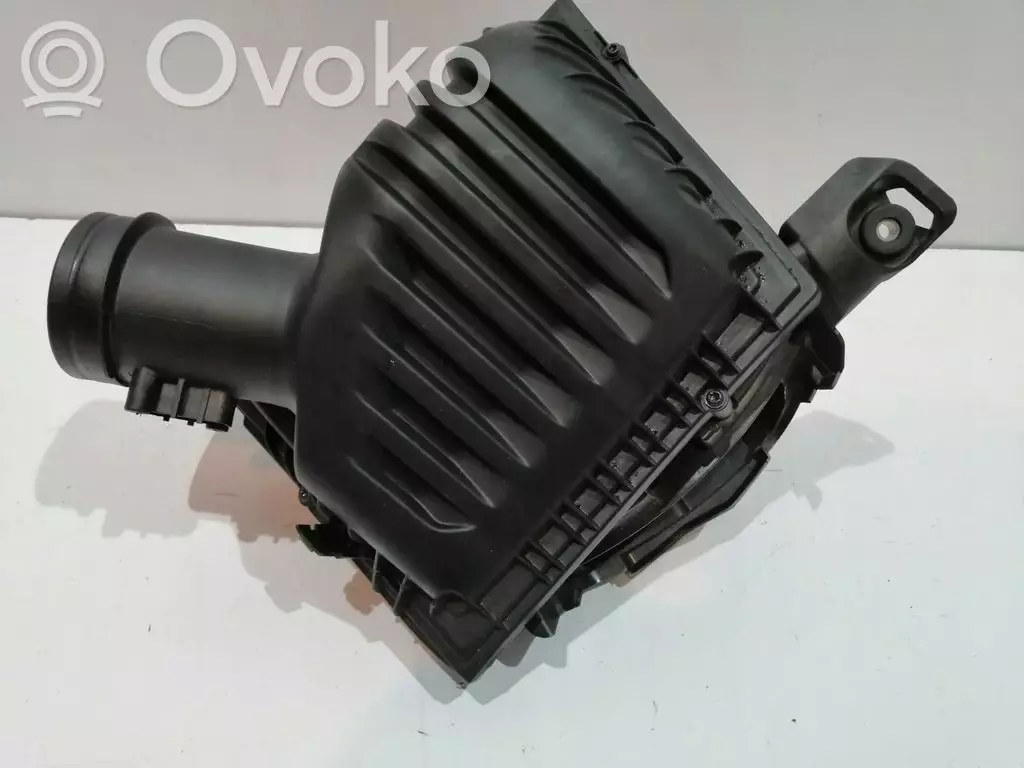 BMW X1 F48 F49 2022 Obudowa filtra powietrza 8655834