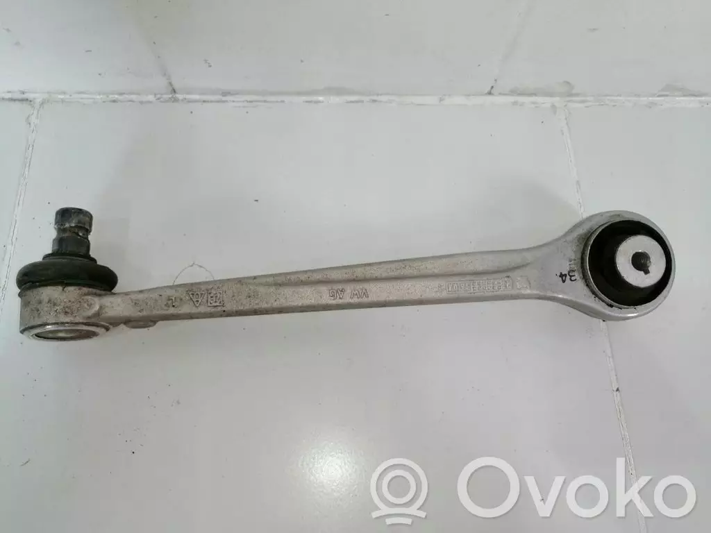 Audi Q8 2015 Wahacz przedni