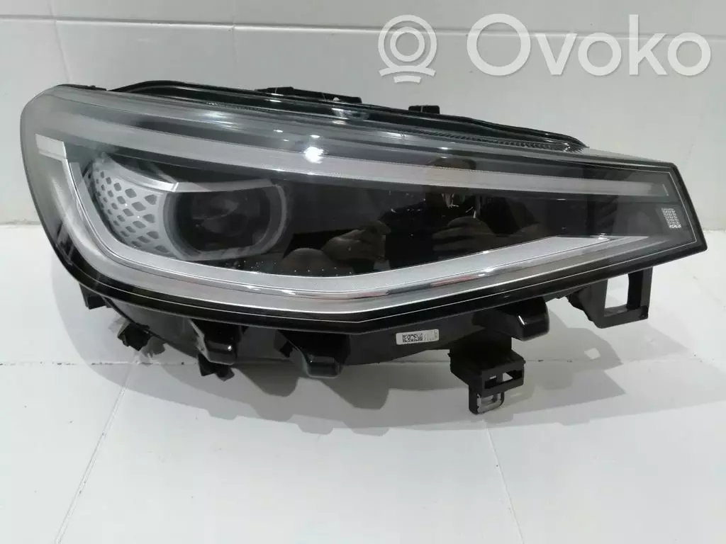 Volkswagen ID.4 2017 Lampa przednia 11B941036M