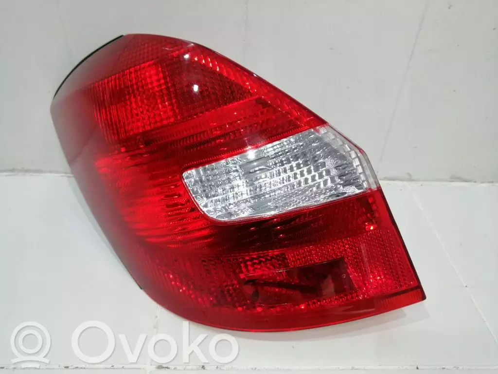 Skoda Fabia Mk2 (5J) 1999 Lampy tylne / Komplet