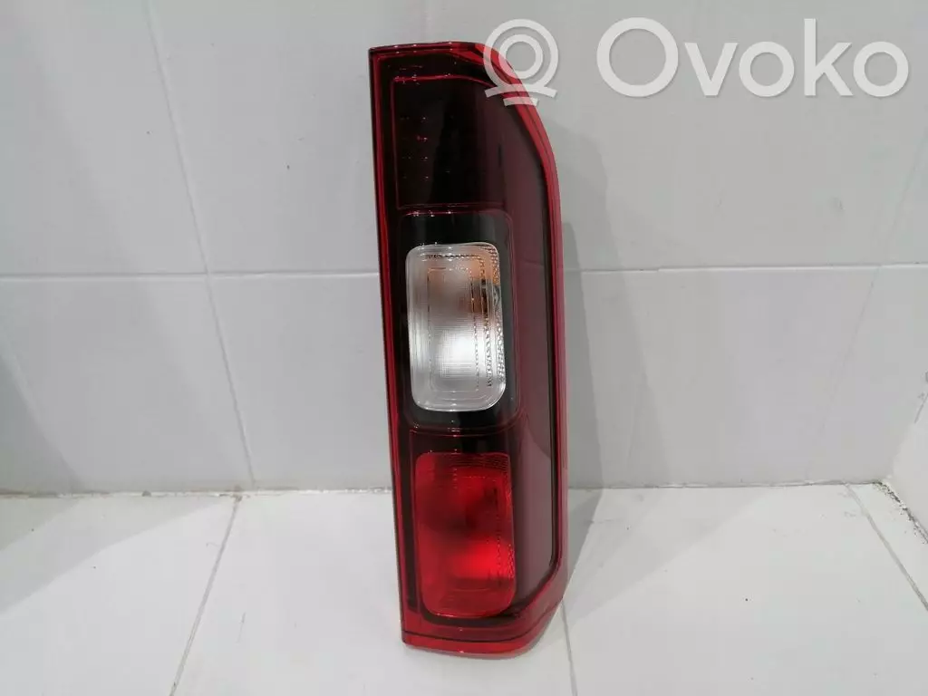 Renault Trafic III (X82) 2007 Lampa tylna