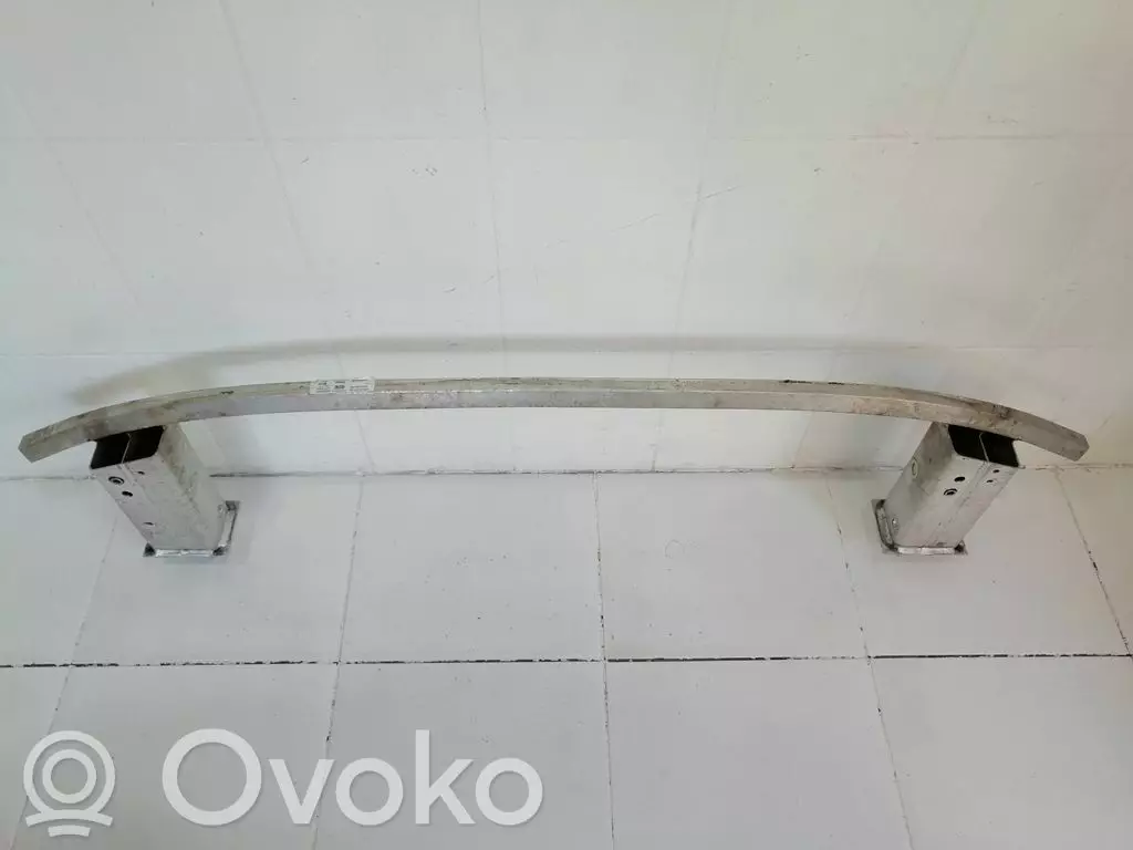 Volvo V60 2020 Belka zderzaka przedniego 32246766