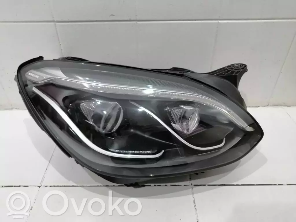 Mercedes-Benz SLK R172 2017 Lampa przednia A1729063601