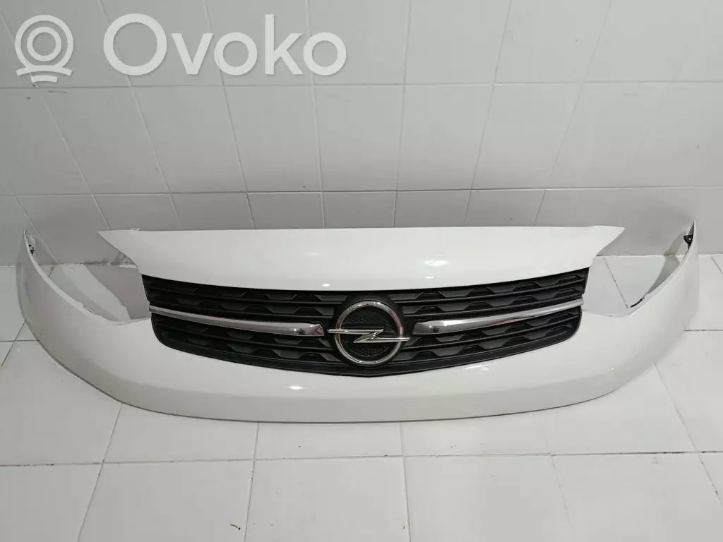Opel Vivaro 2019 Zderzak przedni