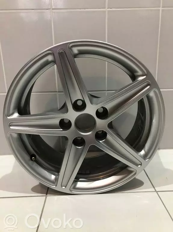 Audi A3 S3 8V 2016 Felgi aluminiowe R16