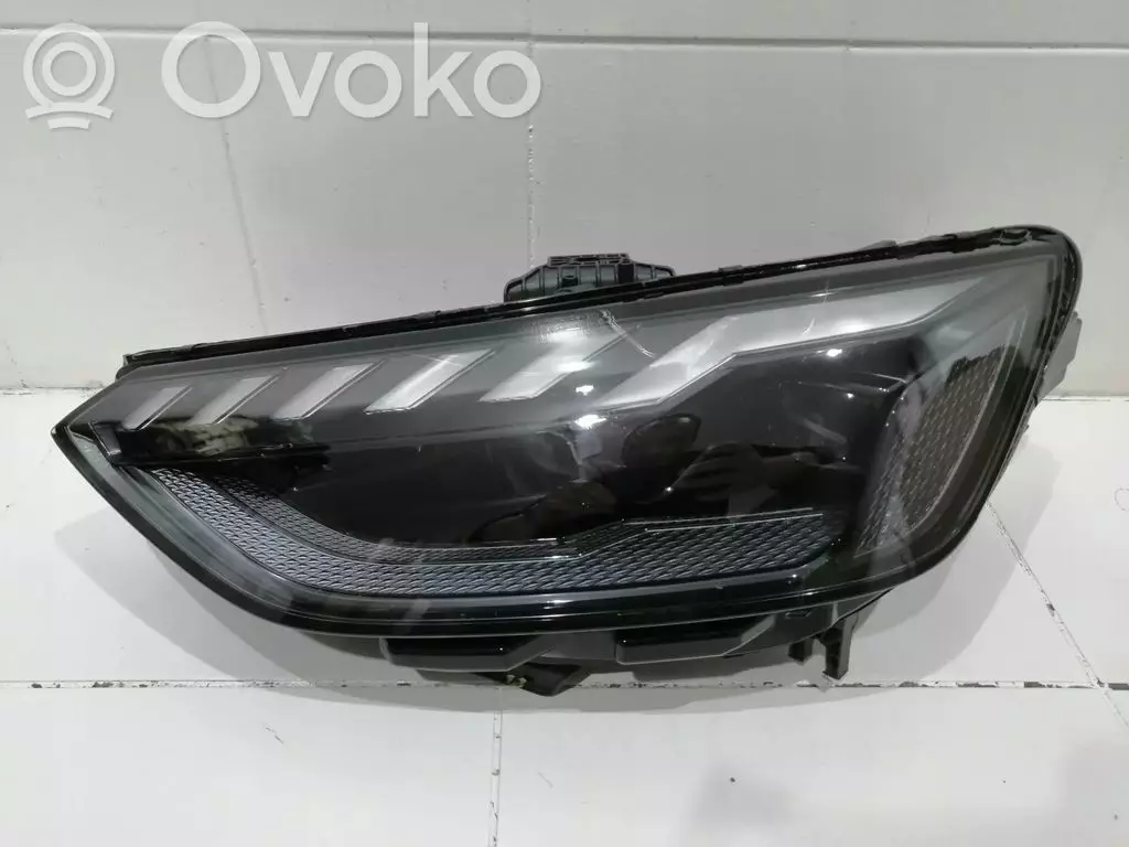 Audi A4 S4 B9 2017 Lampa przednia 8W0941035J
