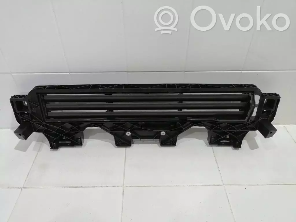 Audi e-tron 2025 Wlot / Kanał powietrza intercoolera 4KE807771A