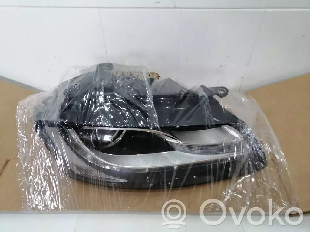 Audi A5 8T 8F 2022 Lampa przednia 8T0941030AN