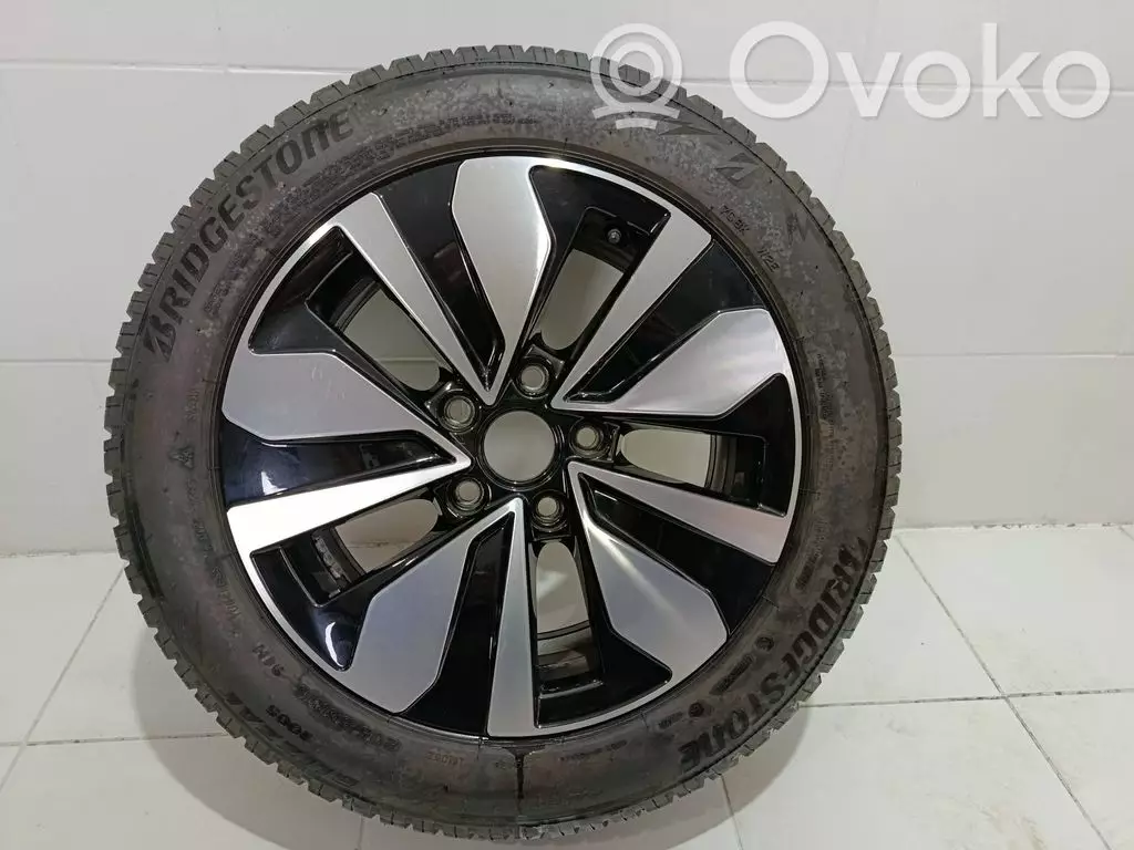 Volkswagen Golf VIII 2019 Felgi aluminiowe R16 5H0601025AG