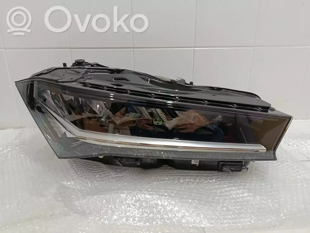Skoda Superb B9 2024 Lampa przednia 3P1941016