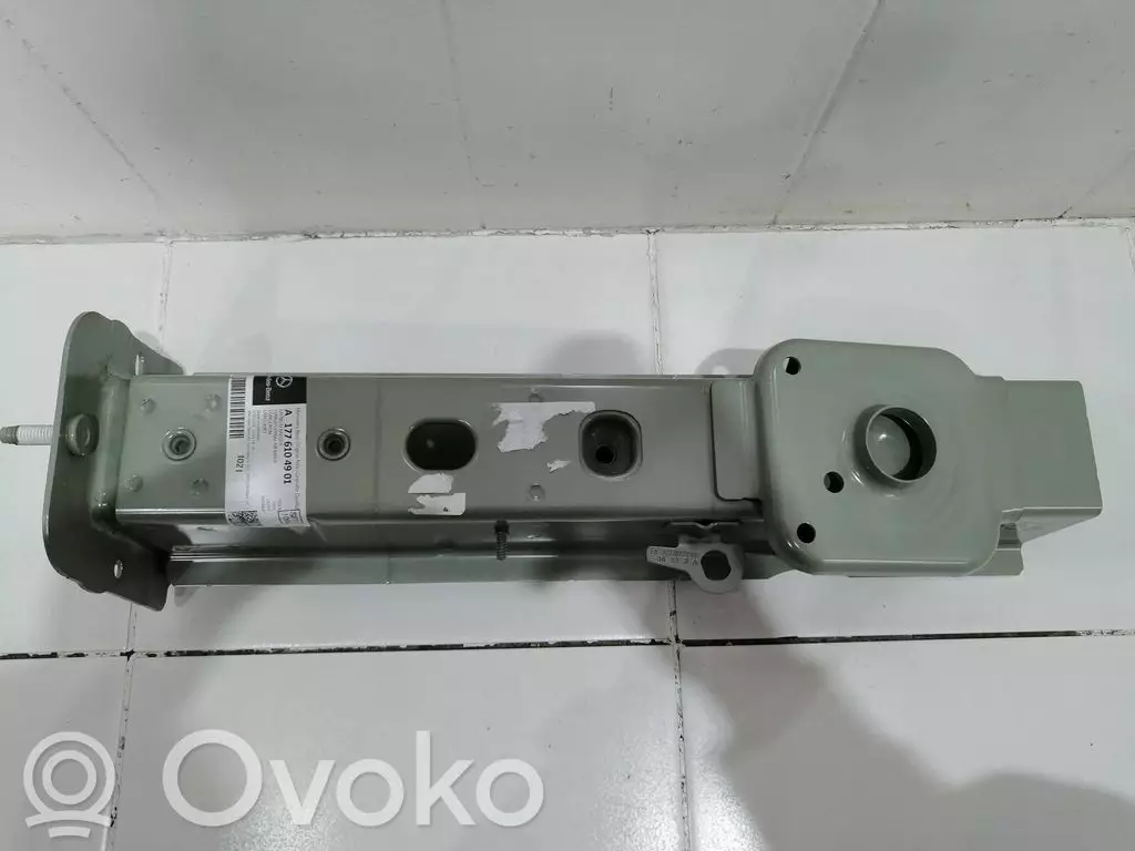 Mercedes-Benz A W177 2025 Inne części karoserii A1776100700