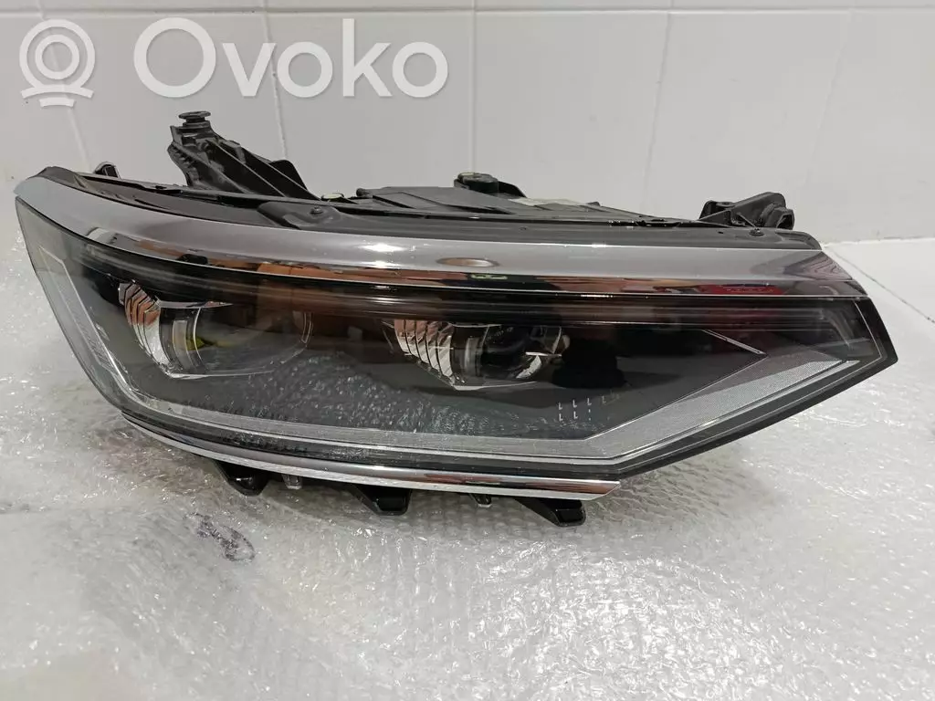 Volkswagen PASSAT B8 2023 Lampa przednia 3G1941082T