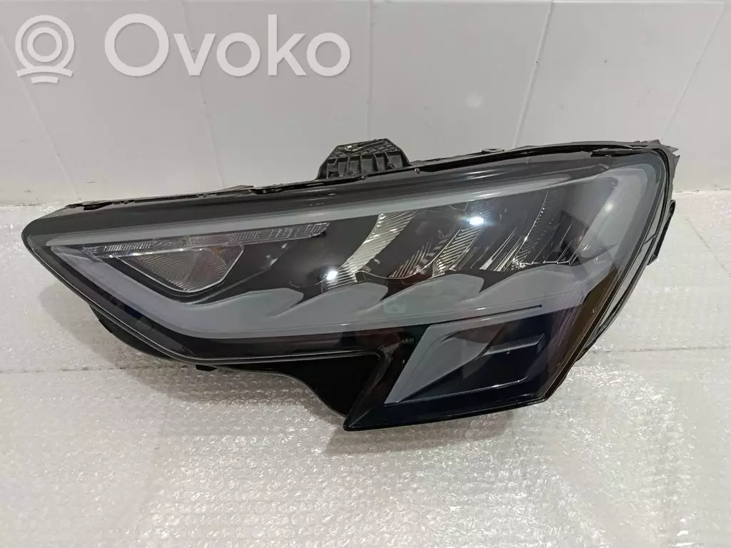 Audi A3 8Y 2022 Lampa przednia 8Y0941011