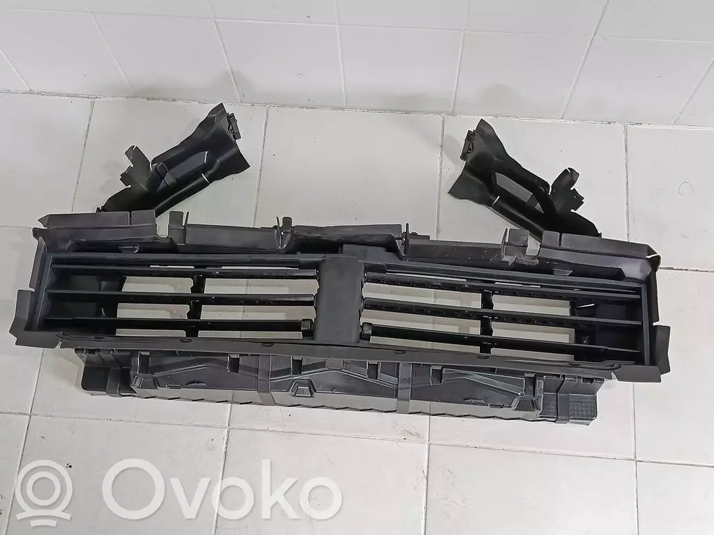 BMW X2 U10 2023 Wlot / Kanał powietrza intercoolera 5A32A8611