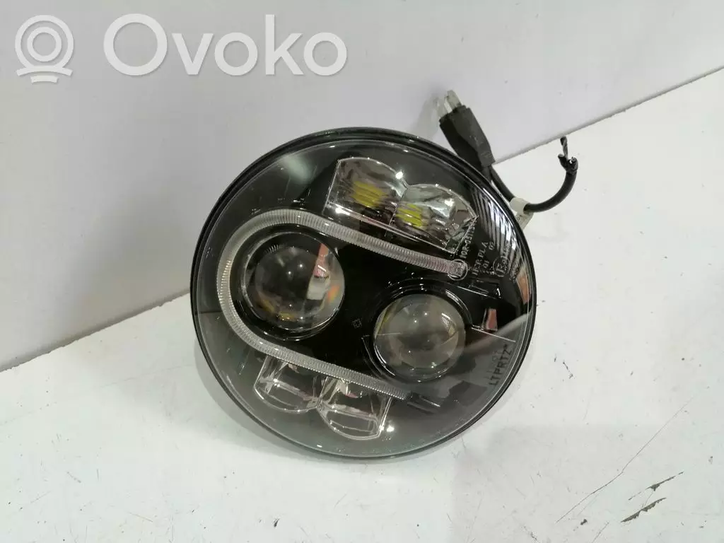 Jeep Wrangler 2017 Lampa przednia 10R-0511541