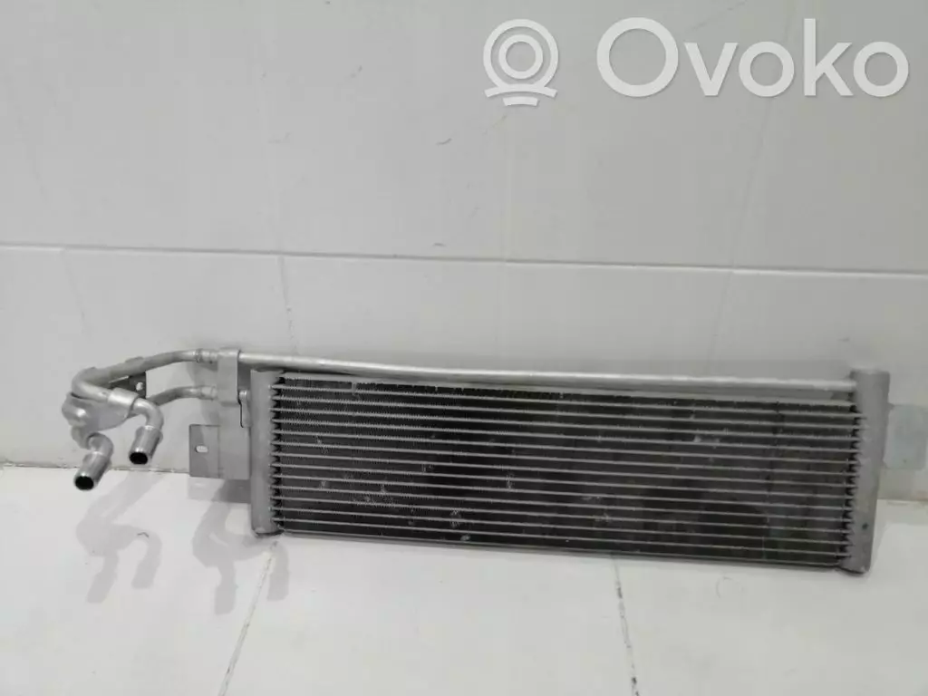 BMW 3 E90 E91 2017 Chłodnica oleju skrzyni