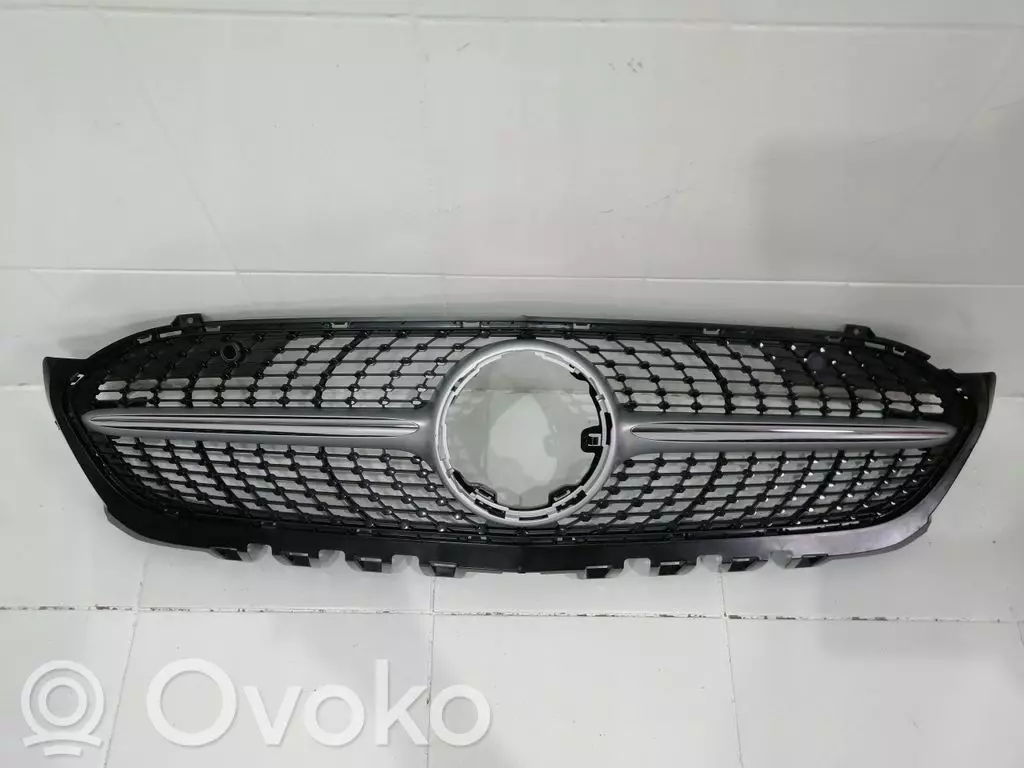 Mercedes-Benz A W177 2018 Maskownica / Grill / Atrapa górna chłodnicy