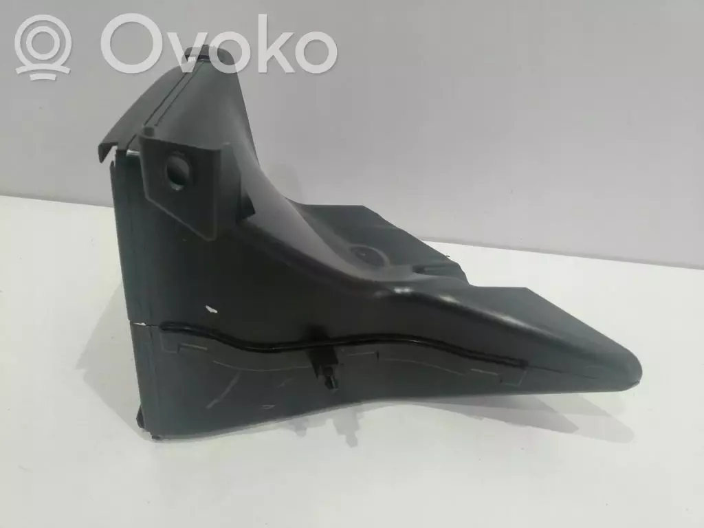 BMW 2 F45 2015 Prowadnica powietrza intercoolera