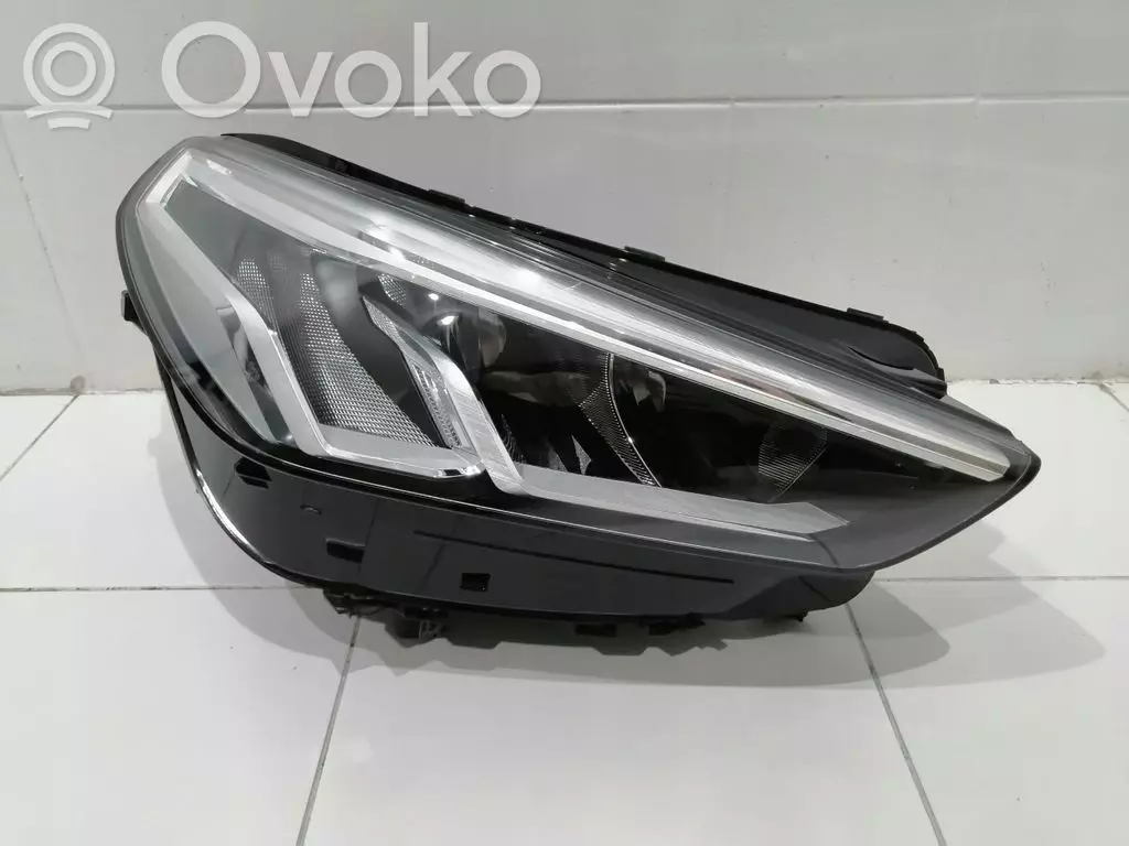 BMW X1 U11 2017 Lampa przednia 4A27812-01