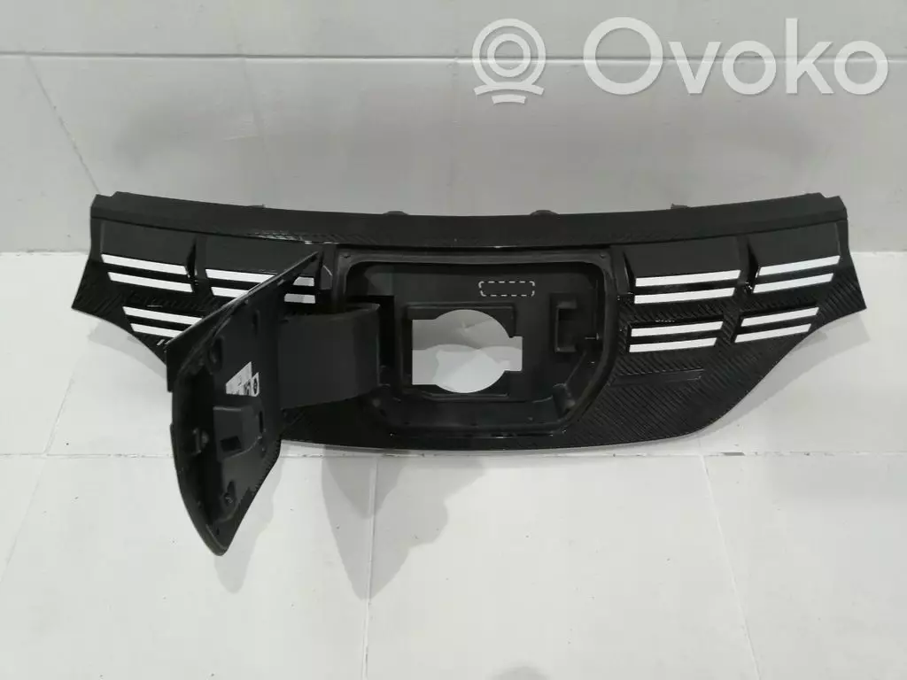 Dacia Duster 2017 Maskownica / Grill / Atrapa górna chłodnicy