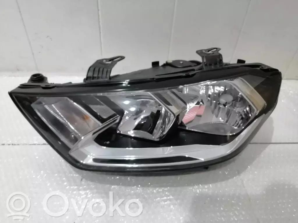 Audi A1 2022 Lampa przednia 82A941003