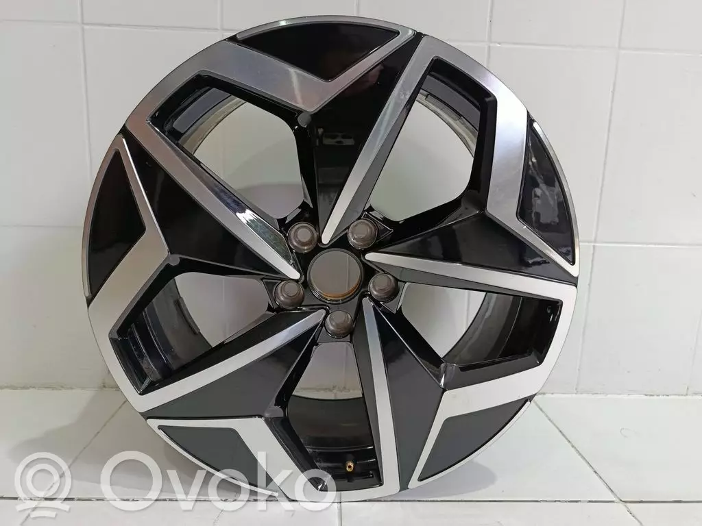 Volkswagen ID.3 2022 Felgi aluminiowe R19 10A601025J