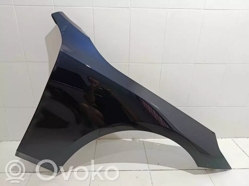 BMW 5 G60 G61 2023 Błotnik przedni