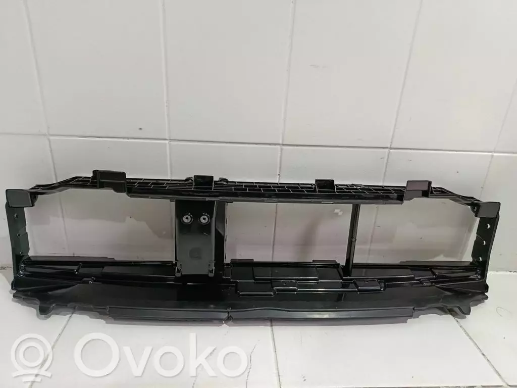 BMW 4 G22 G23 G24 G26 2020 Wlot / Kanał powietrza intercoolera 949881813