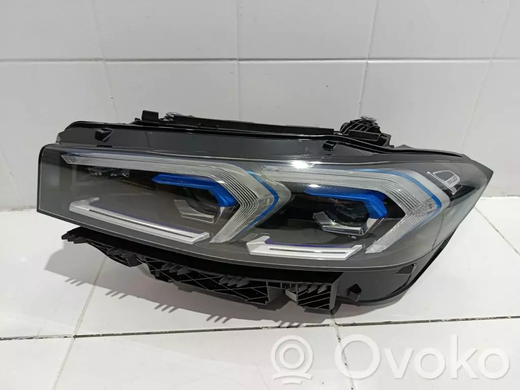 BMW 3 G20 G21 2025 Lampa przednia 945080104