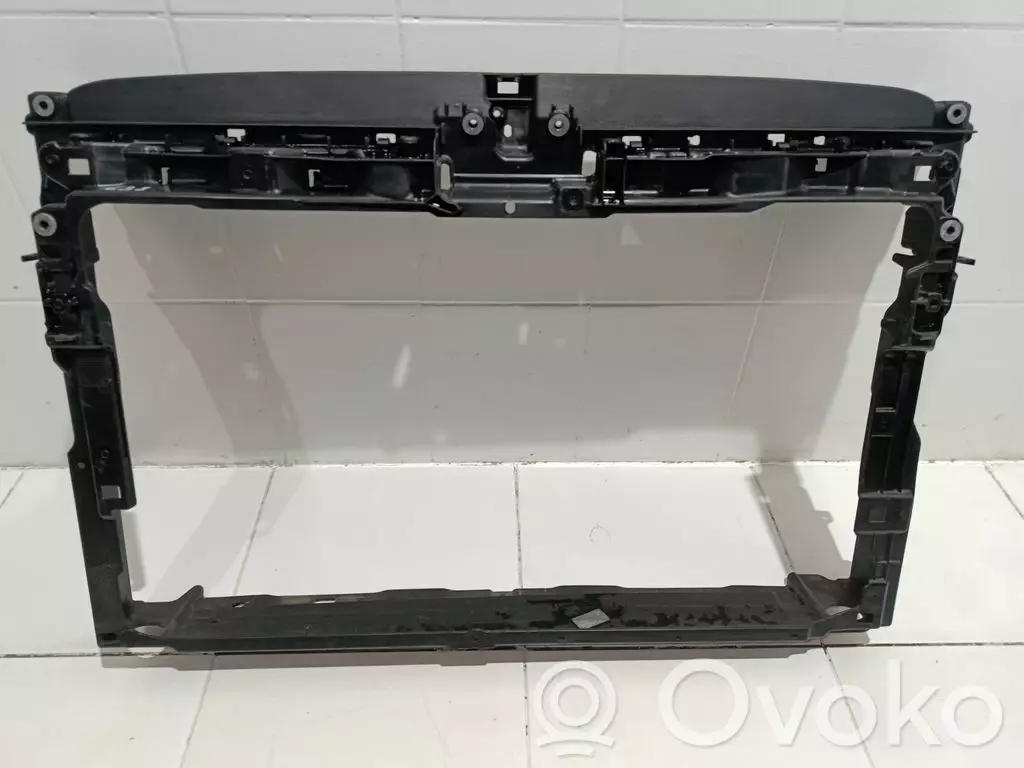 Volkswagen e-Golf 2014 Pas przedni 5GE805588B